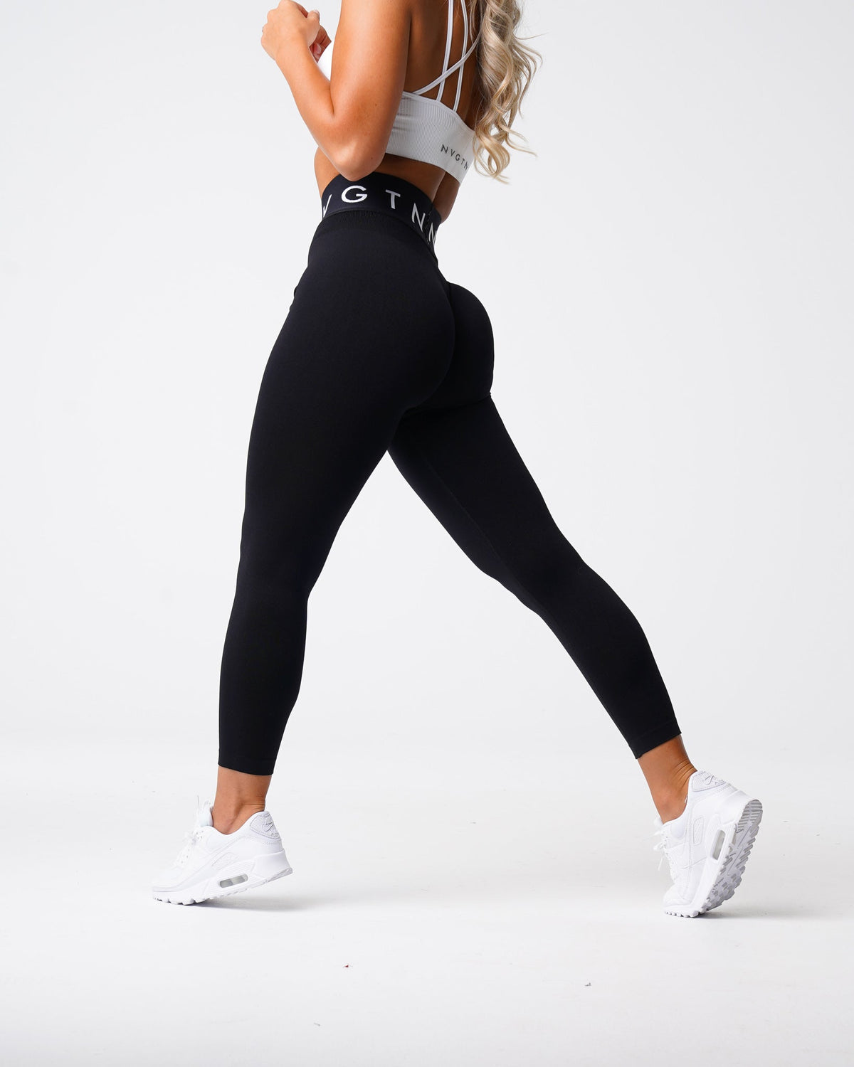 Women Black Sport Seamless Leggings | NVGTN
