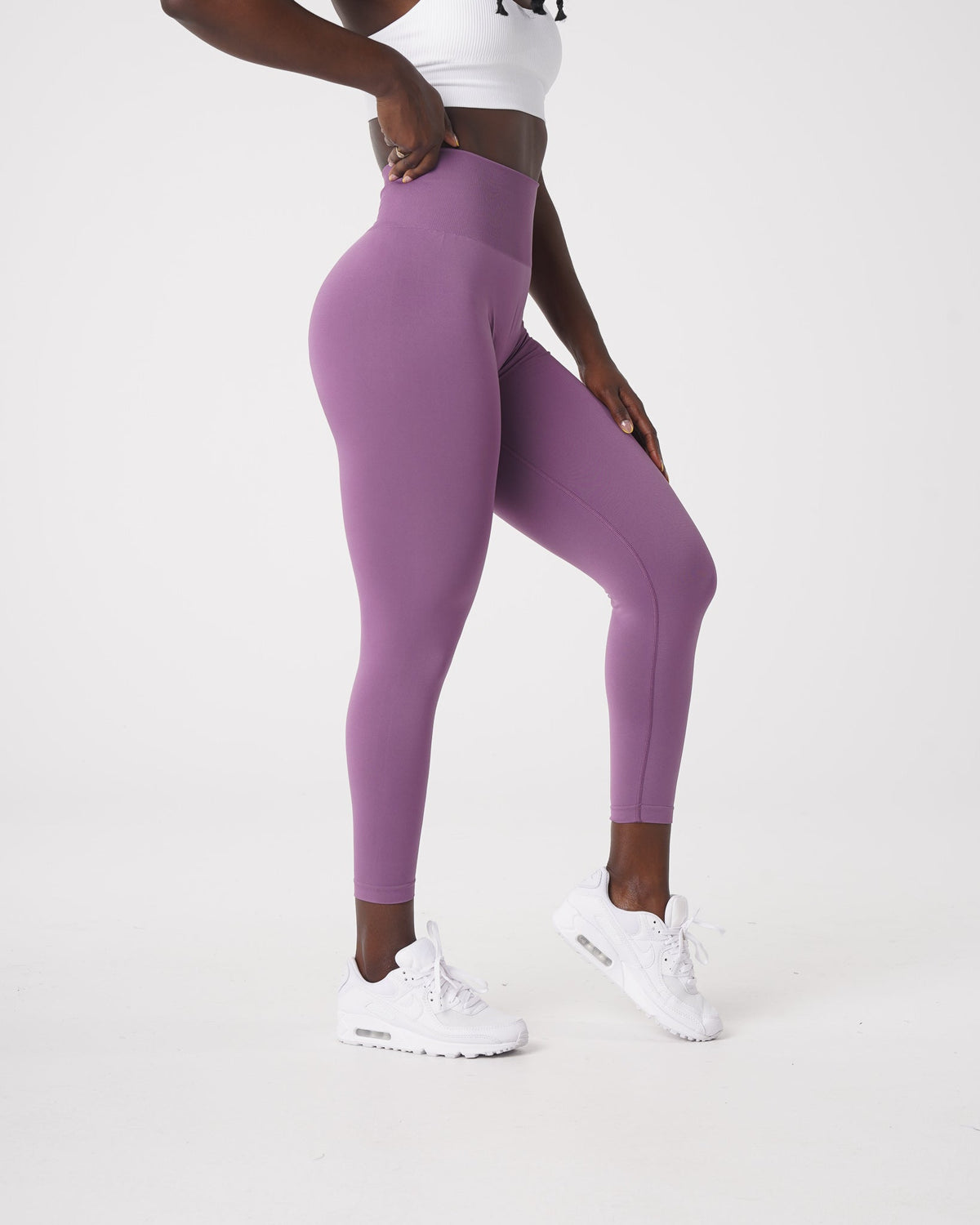 Women Orchid Solid Seamless Leggings | NVGTN