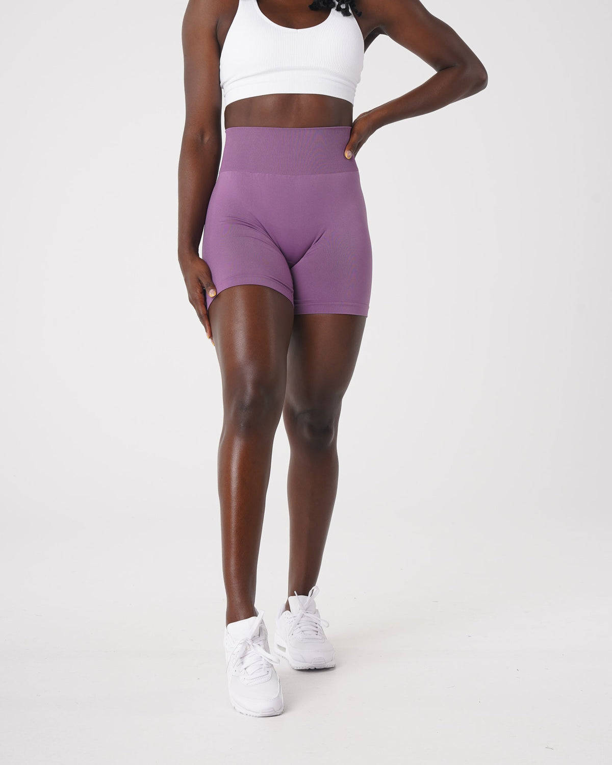Women Orchid Solid Seamless Shorts | NVGTN