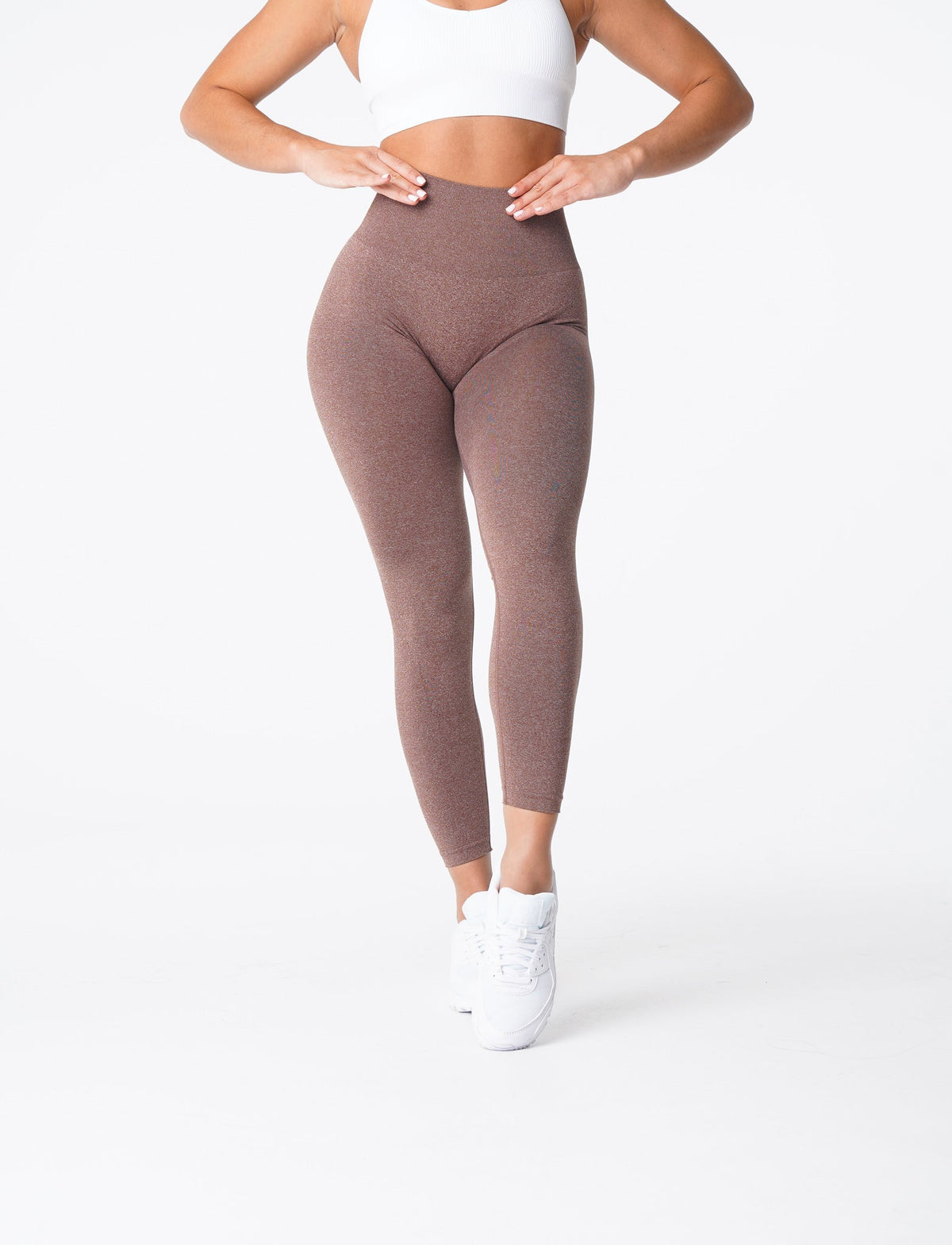 Women Cocoa Curve Seamless Leggings | NVGTN