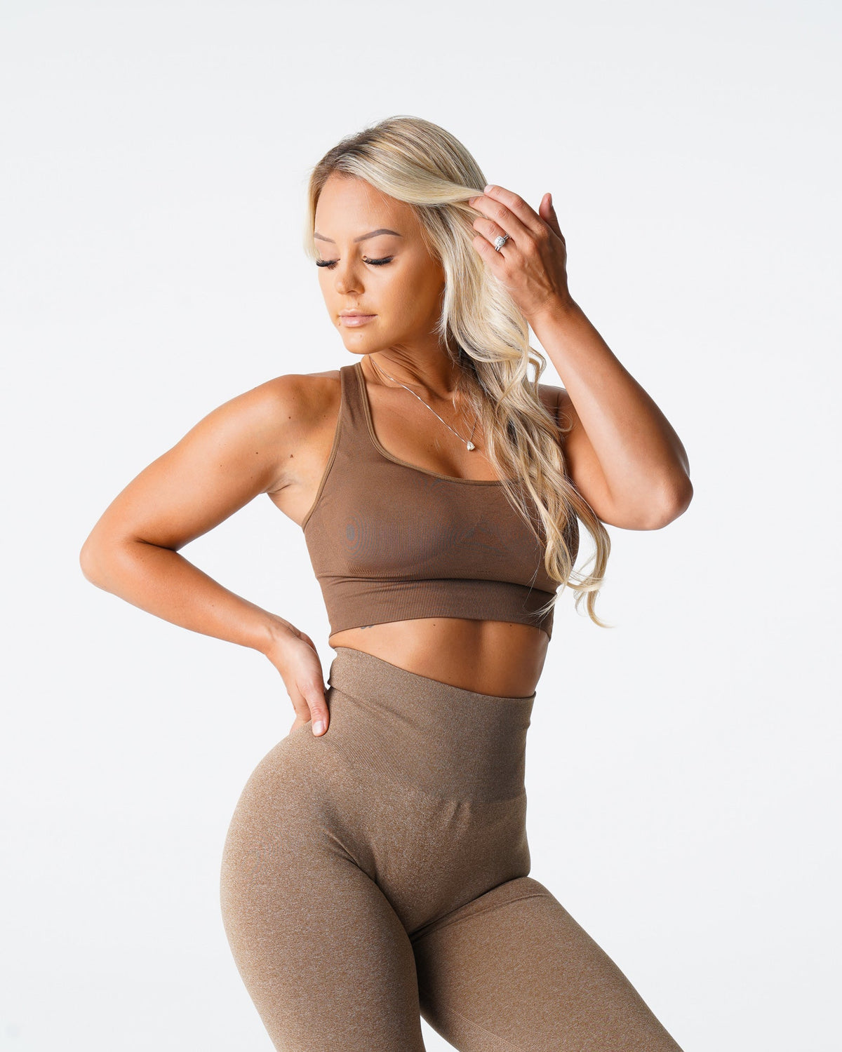 Women Mocha Ignite Seamless Bra | NVGTN