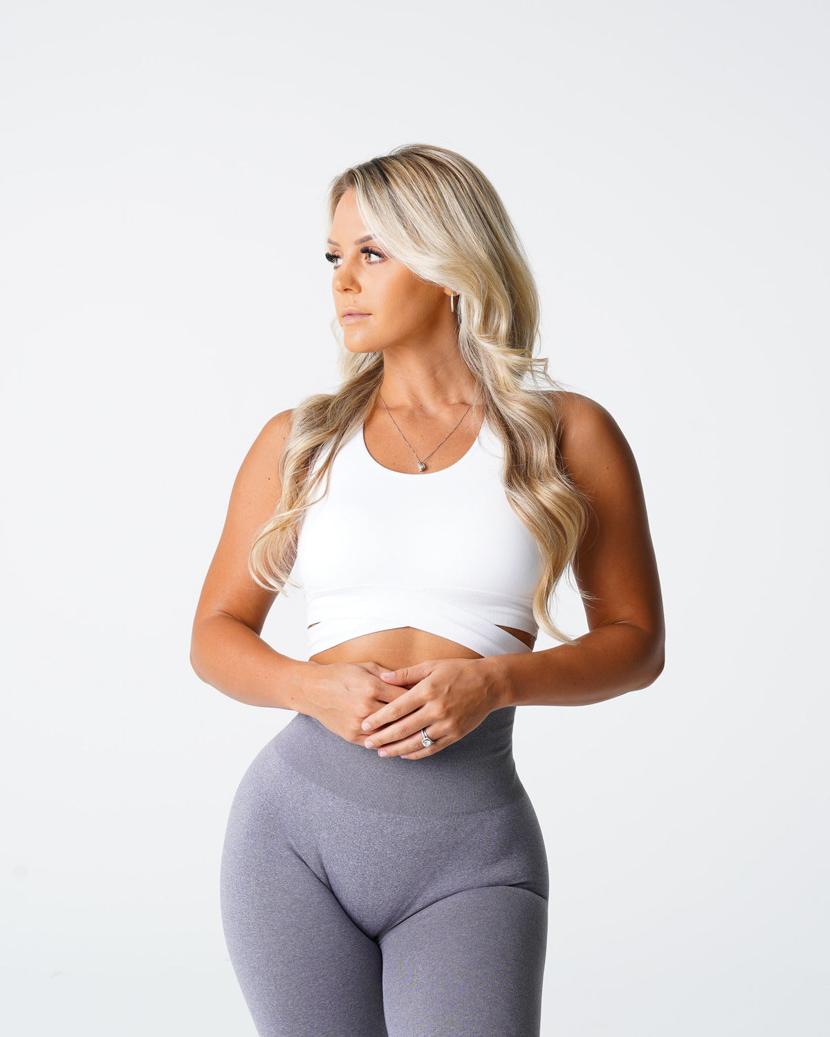 Women White Sculpt Seamless Bra Top | NVGTN
