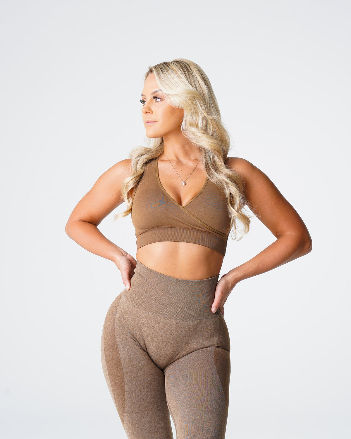 Women Mocha Pursuit Seamless Bra | NVGTN
