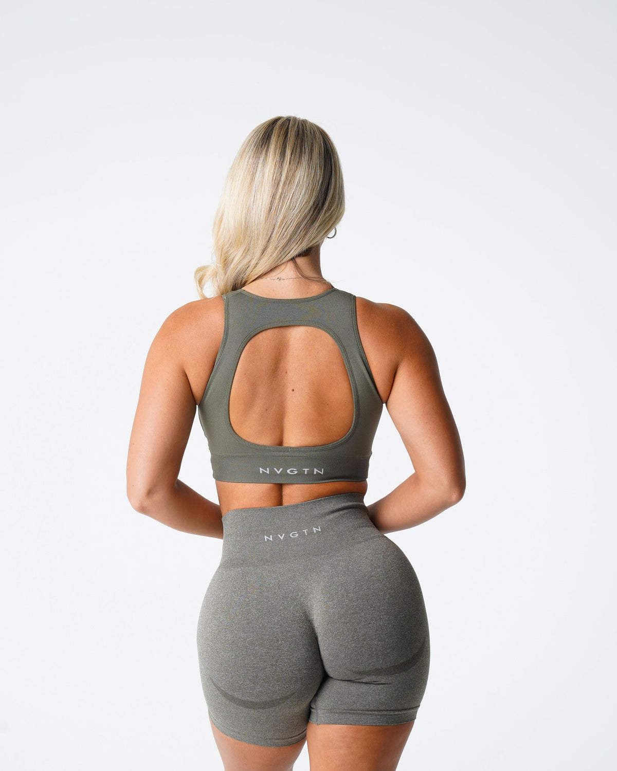 Women Khaki Green Pursuit Seamless Bra | NVGTN