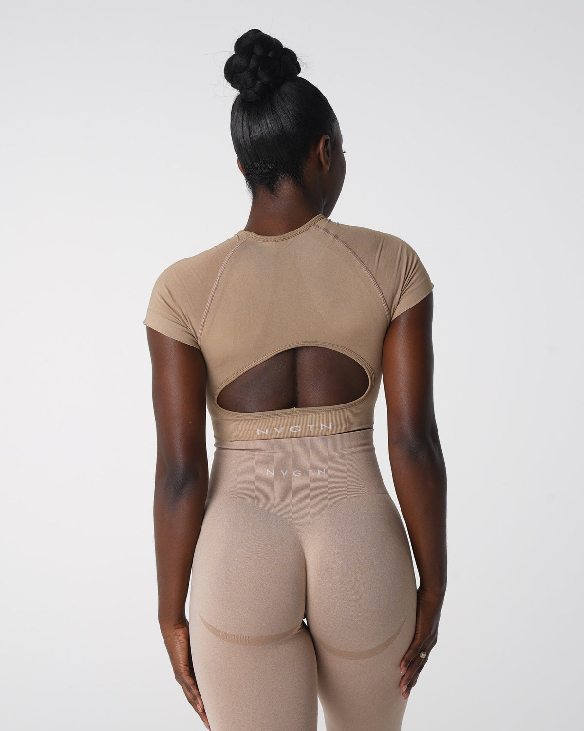 Women Beige Vortex Seamless Bra Top | NVGTN