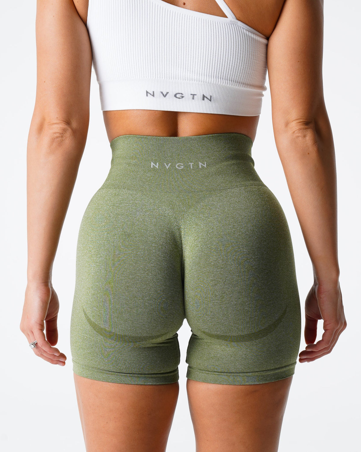 Women Meadow Contour Seamless Shorts | NVGTN