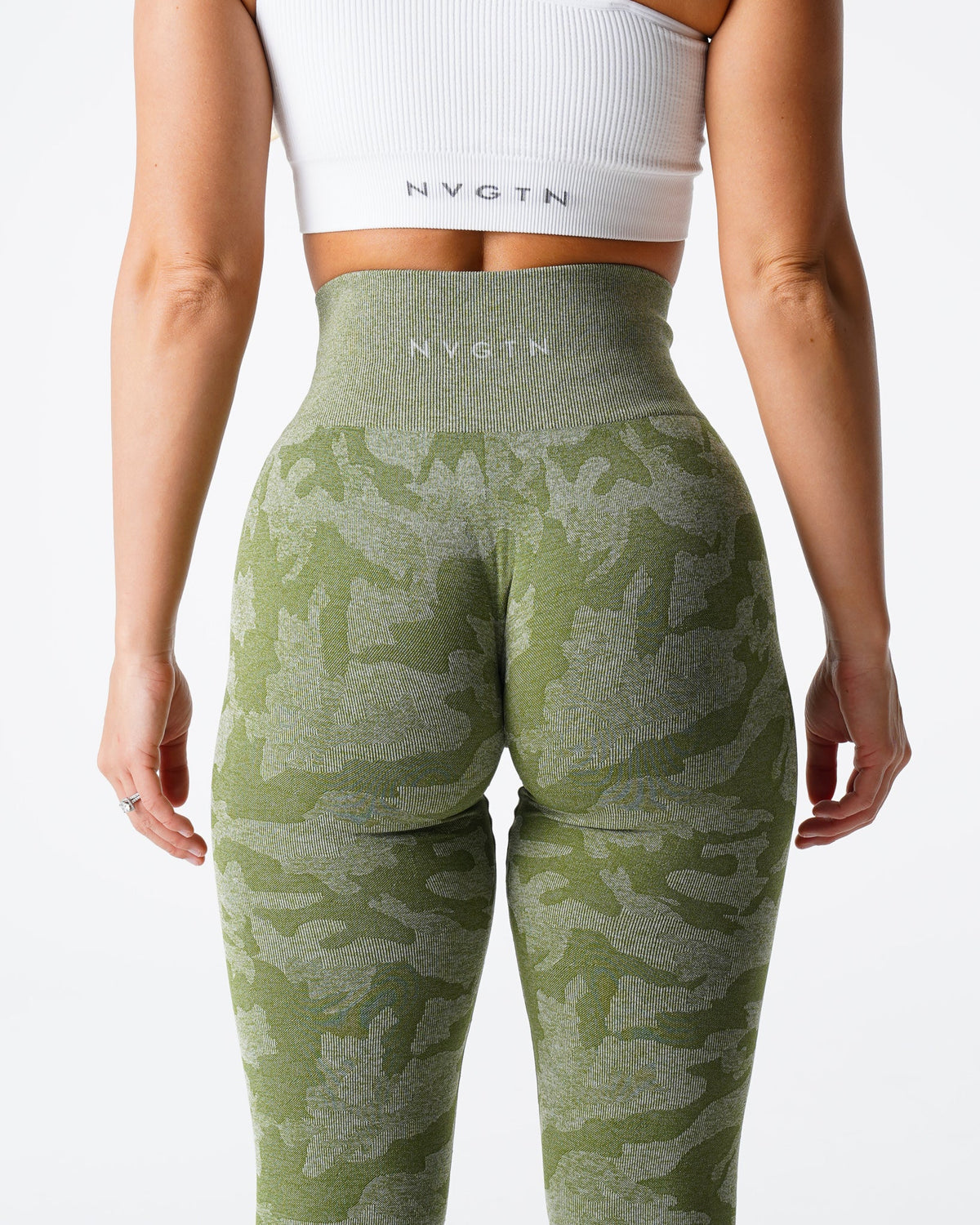 Women Meadow Camo Seamless Leggings | NVGTN