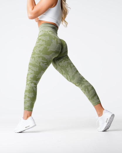 Women Meadow Camo Seamless Leggings | NVGTN