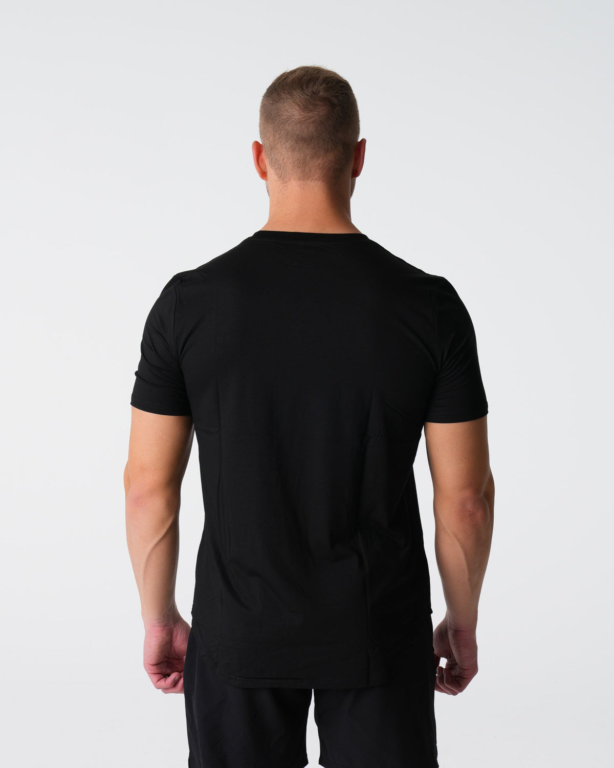Men Black Tech Fitted Tee | NVGTN