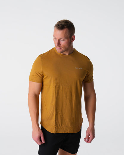 Men Bronze Pulse Fitted Tee | NVGTN