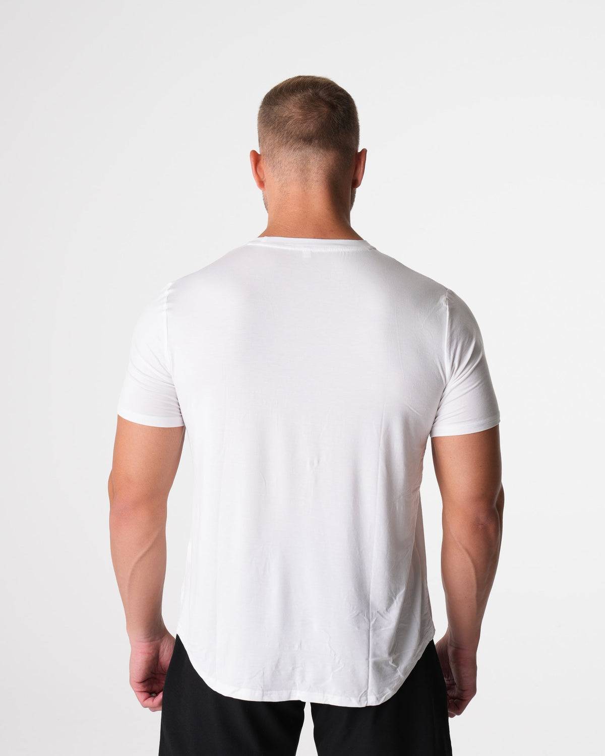 Men White Tech Fitted Tee | NVGTN
