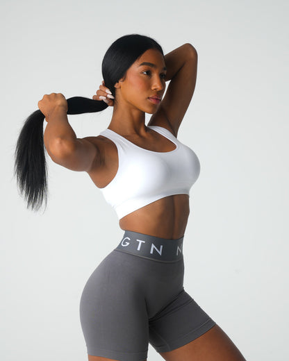 Women White Inspire Seamless Bra | NVGTN