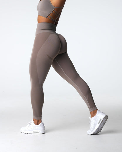 Women Taupe Contour 2.0 Seamless Leggings | NVGTN