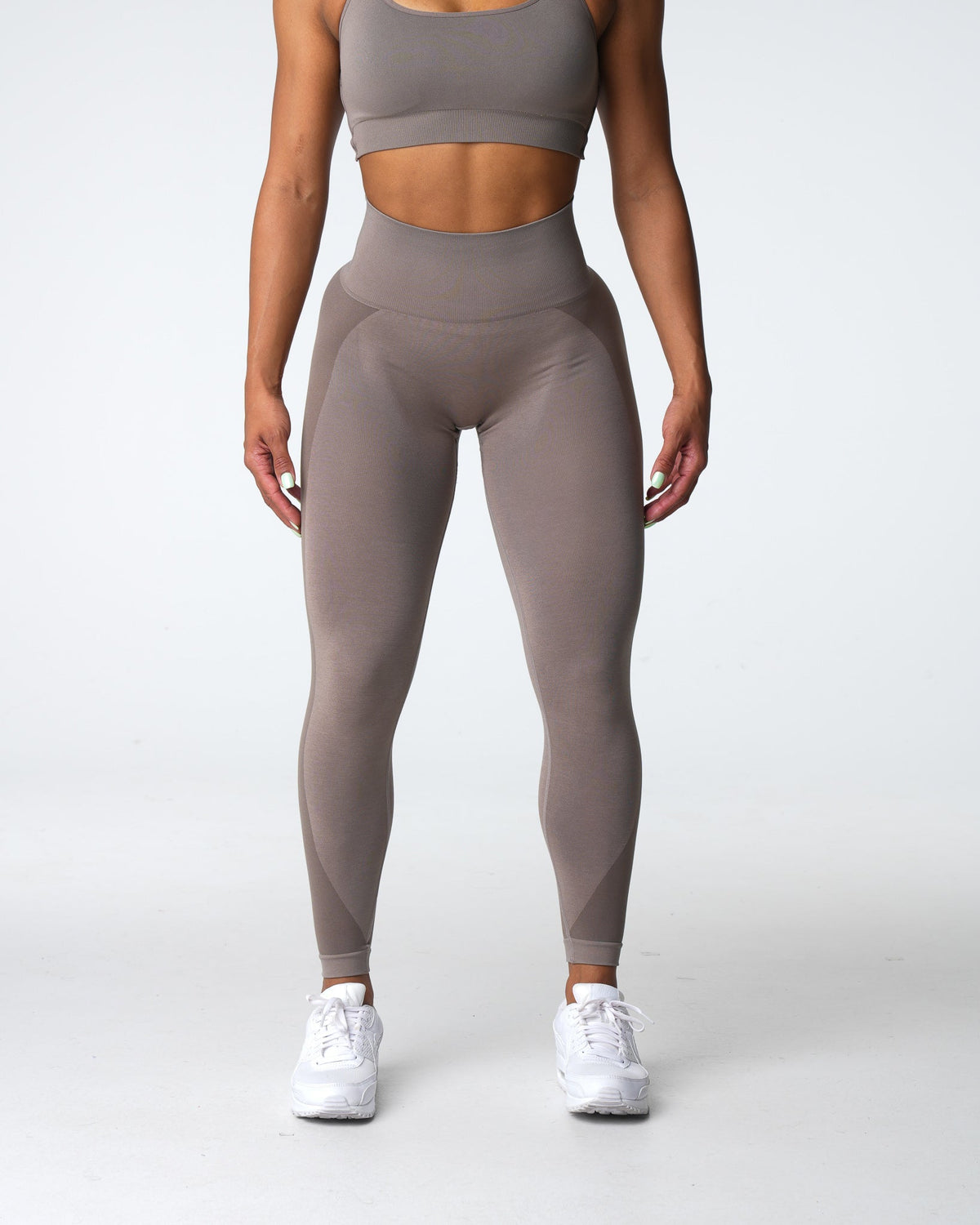 Women Taupe Contour 2.0 Seamless Leggings | NVGTN