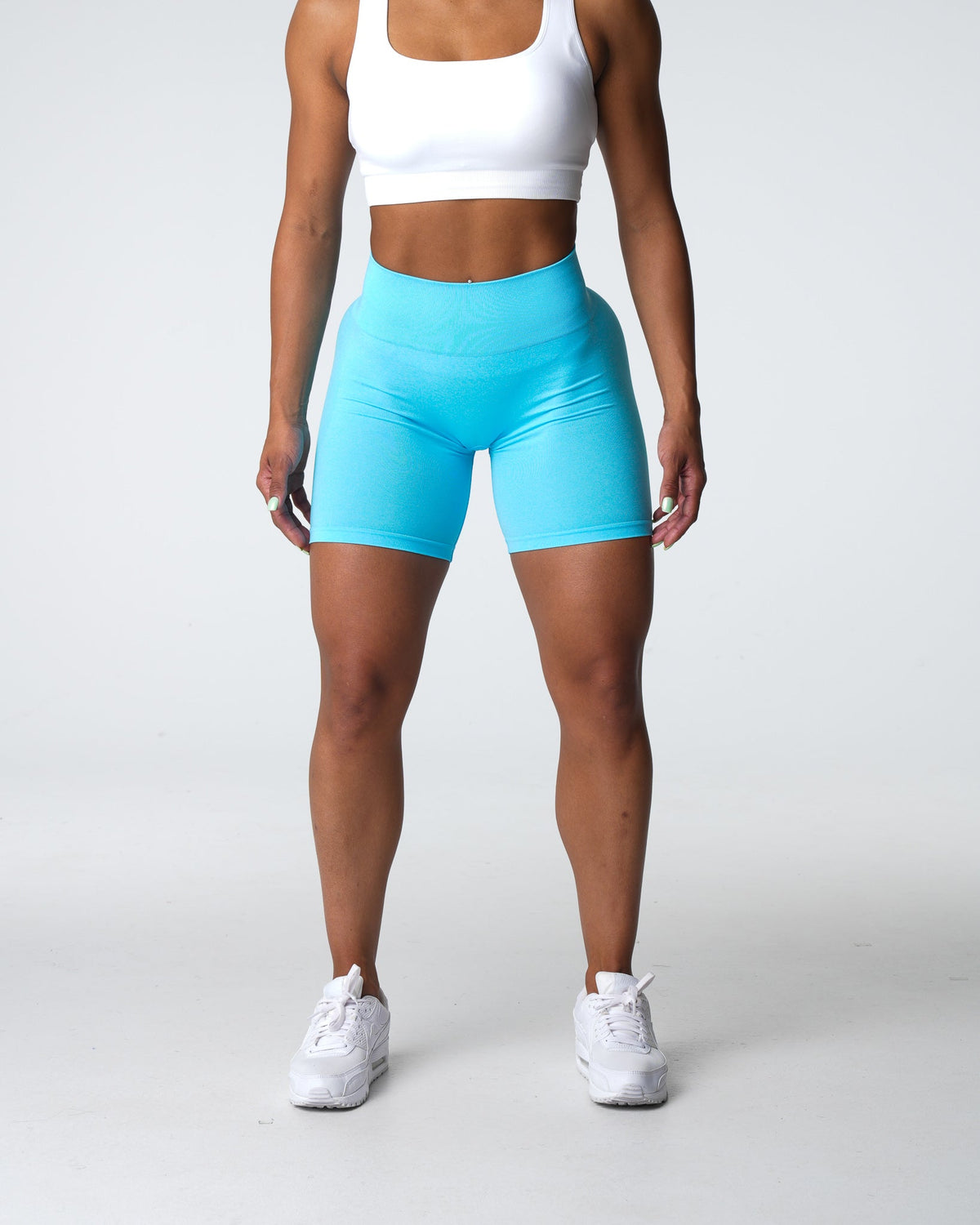 Women Aqua Contour Seamless Shorts | NVGTN