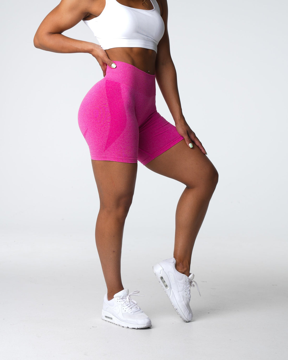 Women Fuchsia Contour Seamless Shorts | NVGTN