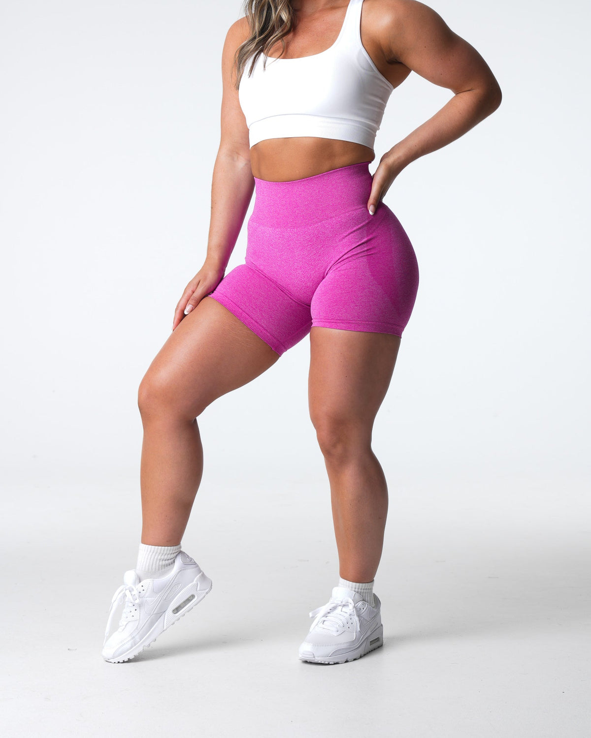 Women Maui Contour Seamless Shorts | NVGTN