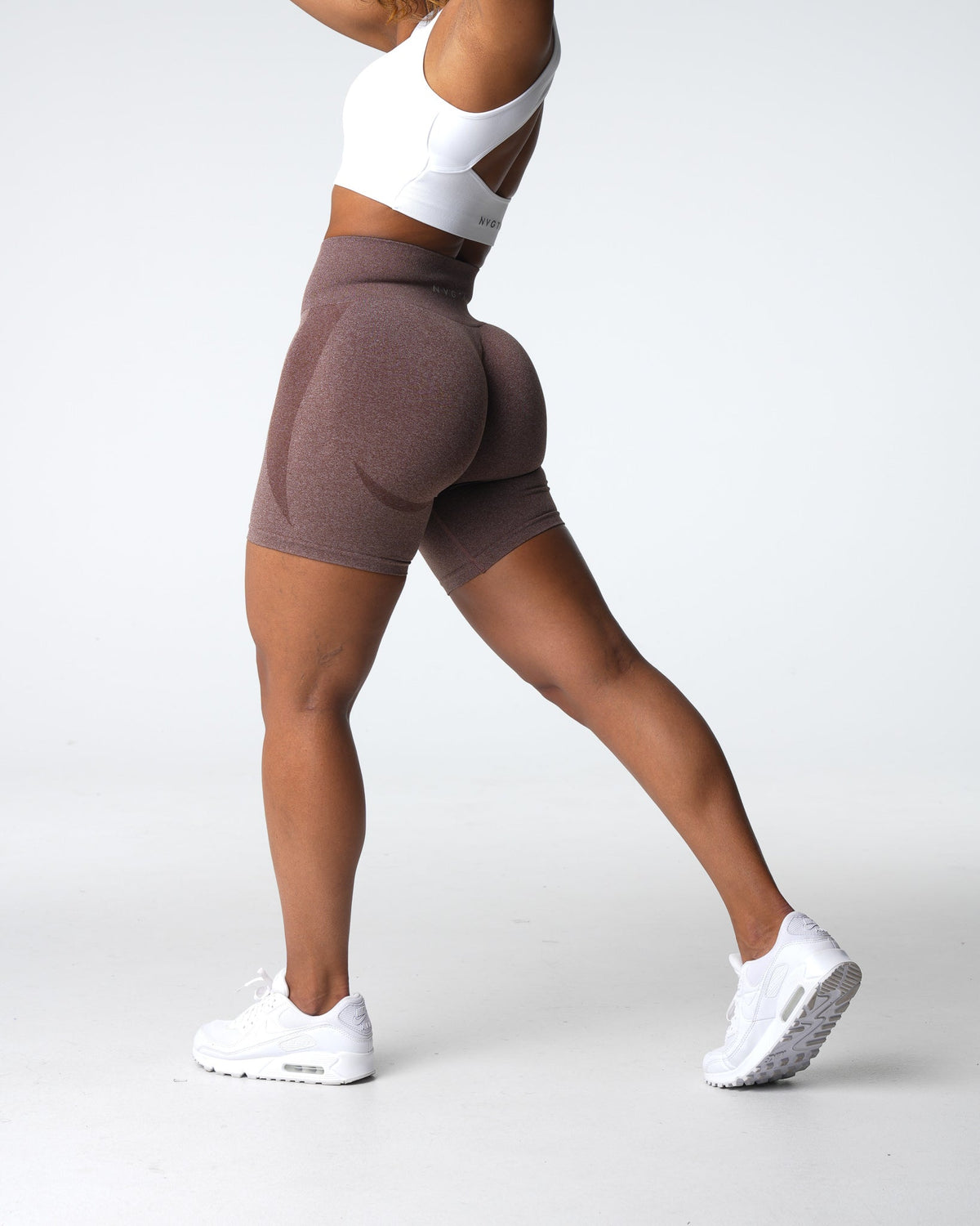Women Cocoa Contour Seamless Shorts | NVGTN
