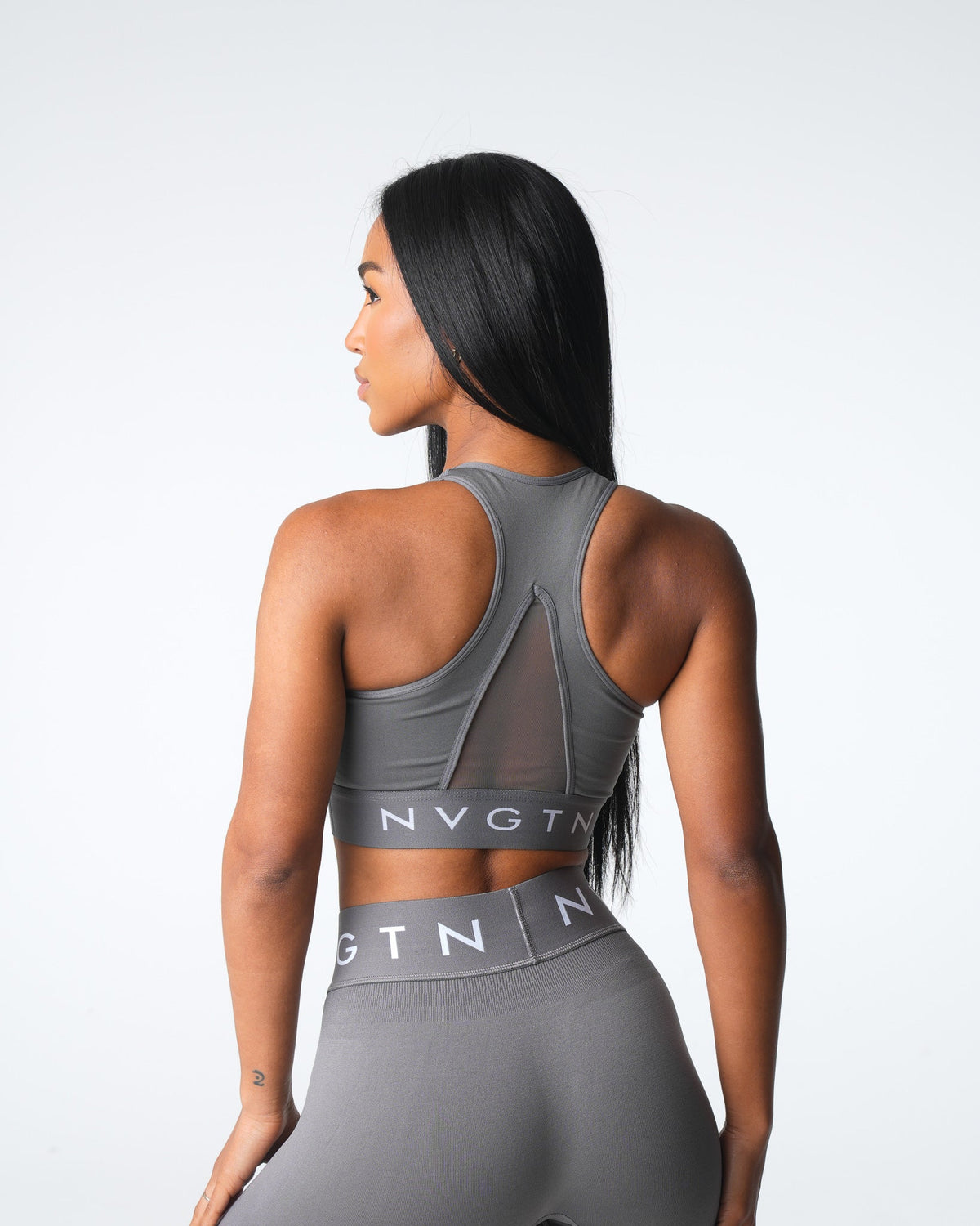Women Charcoal Legacy Sport Seamless Bra | NVGTN