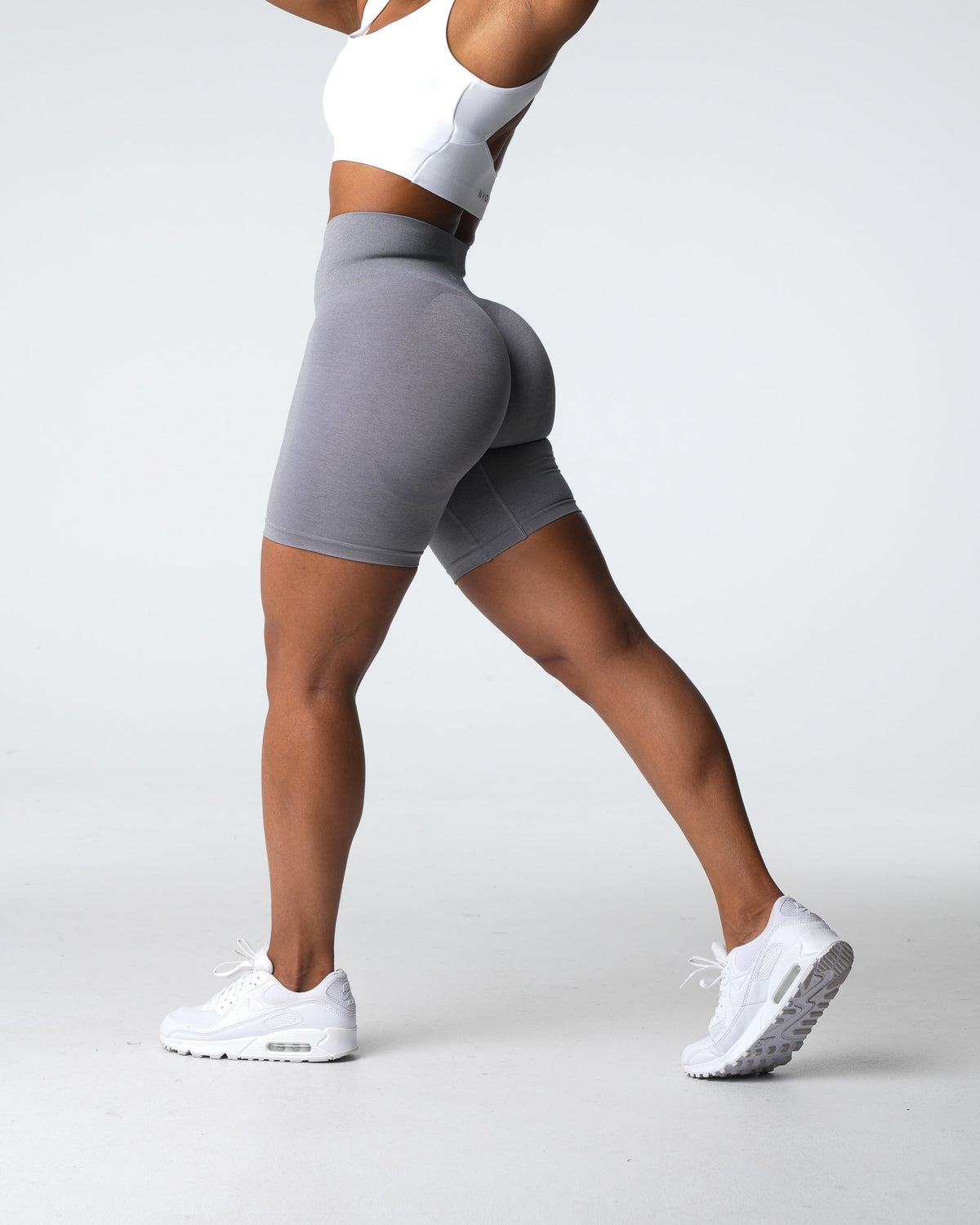 Women Grey Contour 2.0 Seamless Shorts | NVGTN