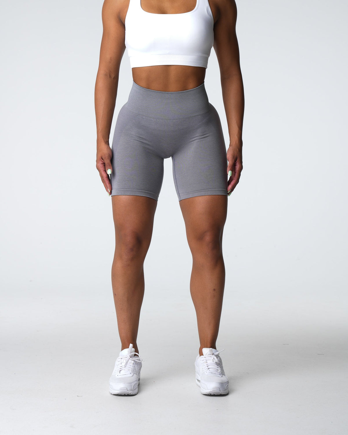 Women Grey Contour 2.0 Seamless Shorts | NVGTN