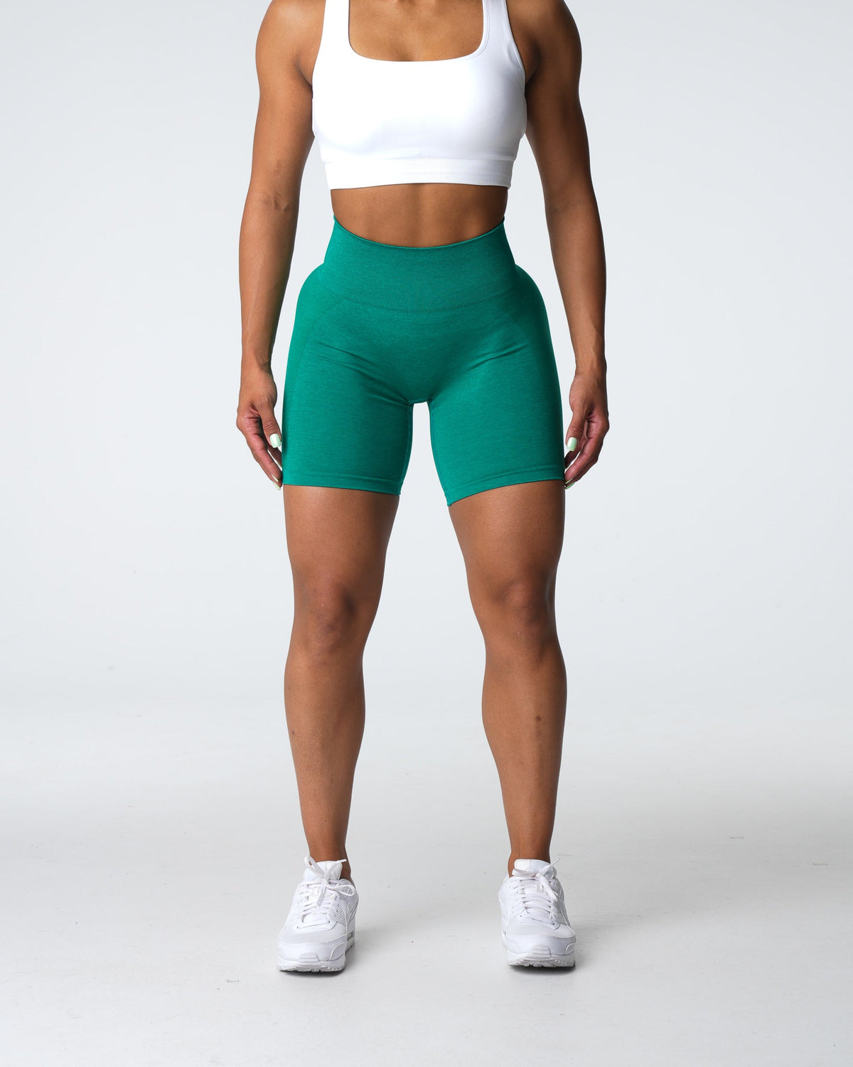 Women Jade Contour 2.0 Seamless Shorts | NVGTN