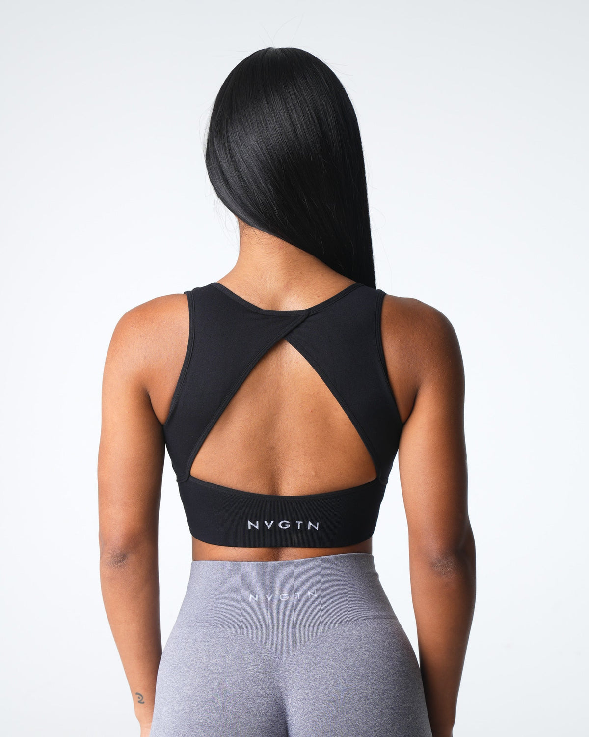 Women Black Empower Seamless Bra | NVGTN