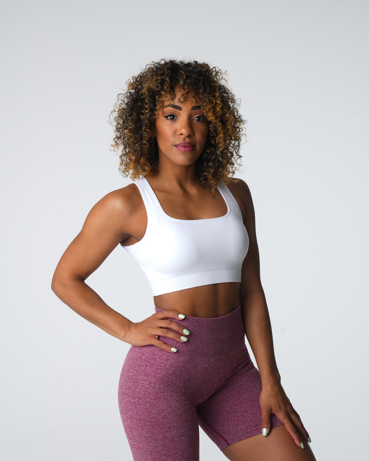 Women White Empower Seamless Bra | NVGTN