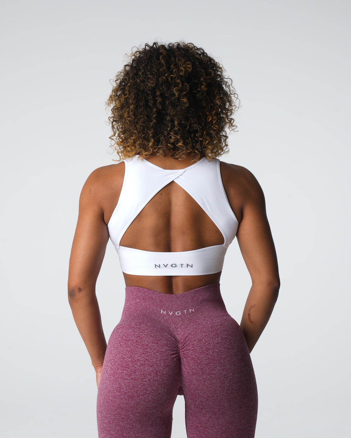Women White Empower Seamless Bra | NVGTN