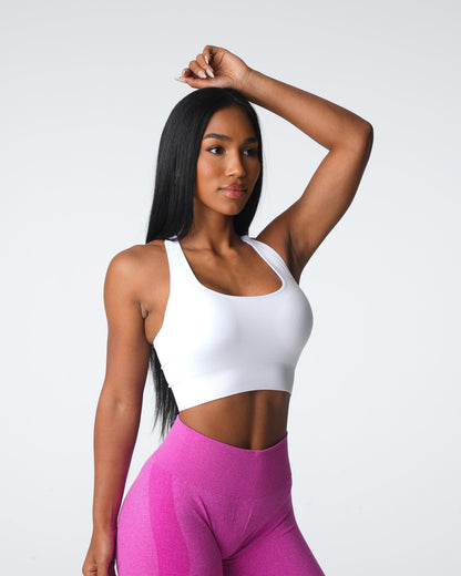 Women White Thrive Seamless Bra | NVGTN