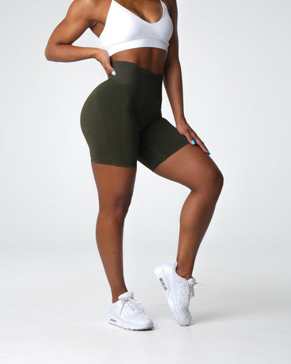 Women Olive Contour 2.0 Seamless Shorts | NVGTN