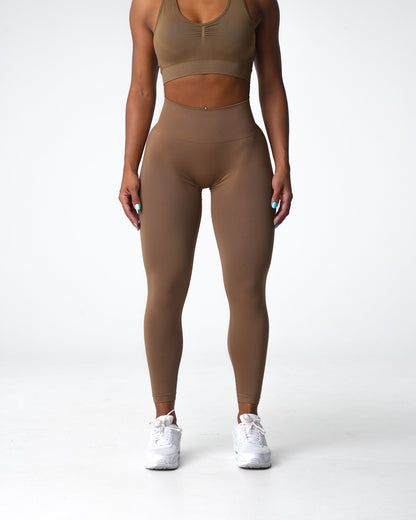 Women Toasted Almond Solid Seamless Leggings | NVGTN