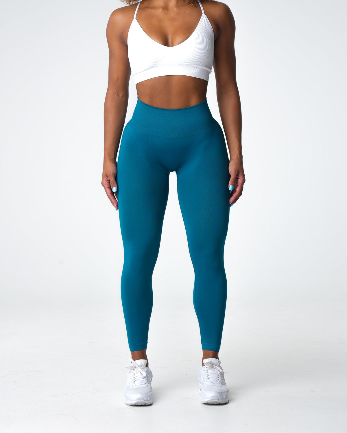 Women French Blue Solid Seamless Leggings | NVGTN