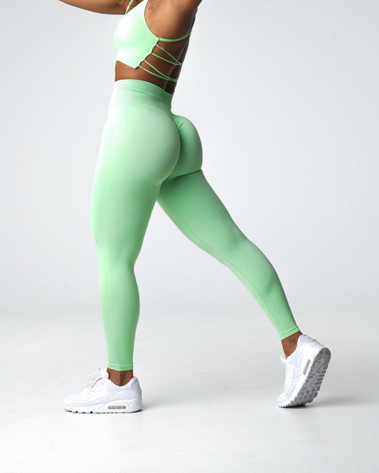 Women Pistachio Scrunch Seamless Leggings | NVGTN