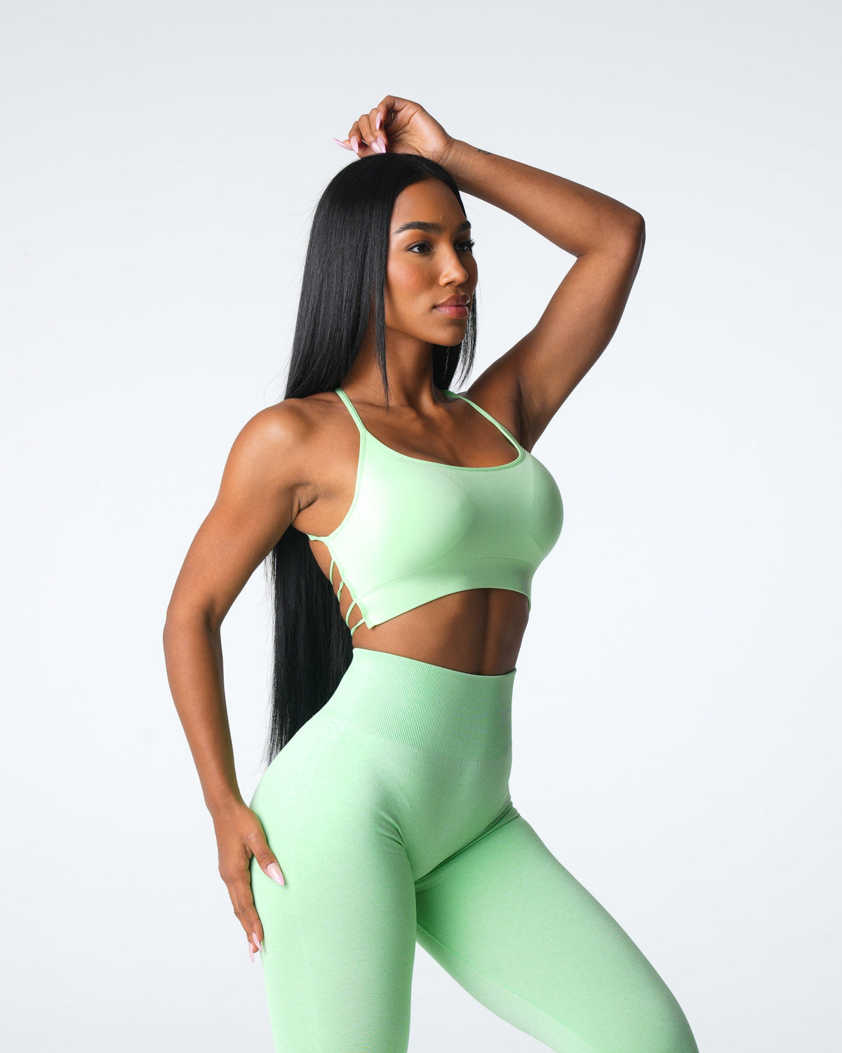 Women Pistachio Invincible Seamless Bra | NVGTN