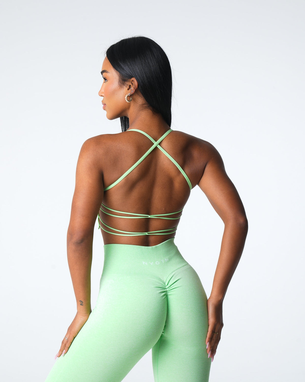 Women Pistachio Invincible Seamless Bra | NVGTN