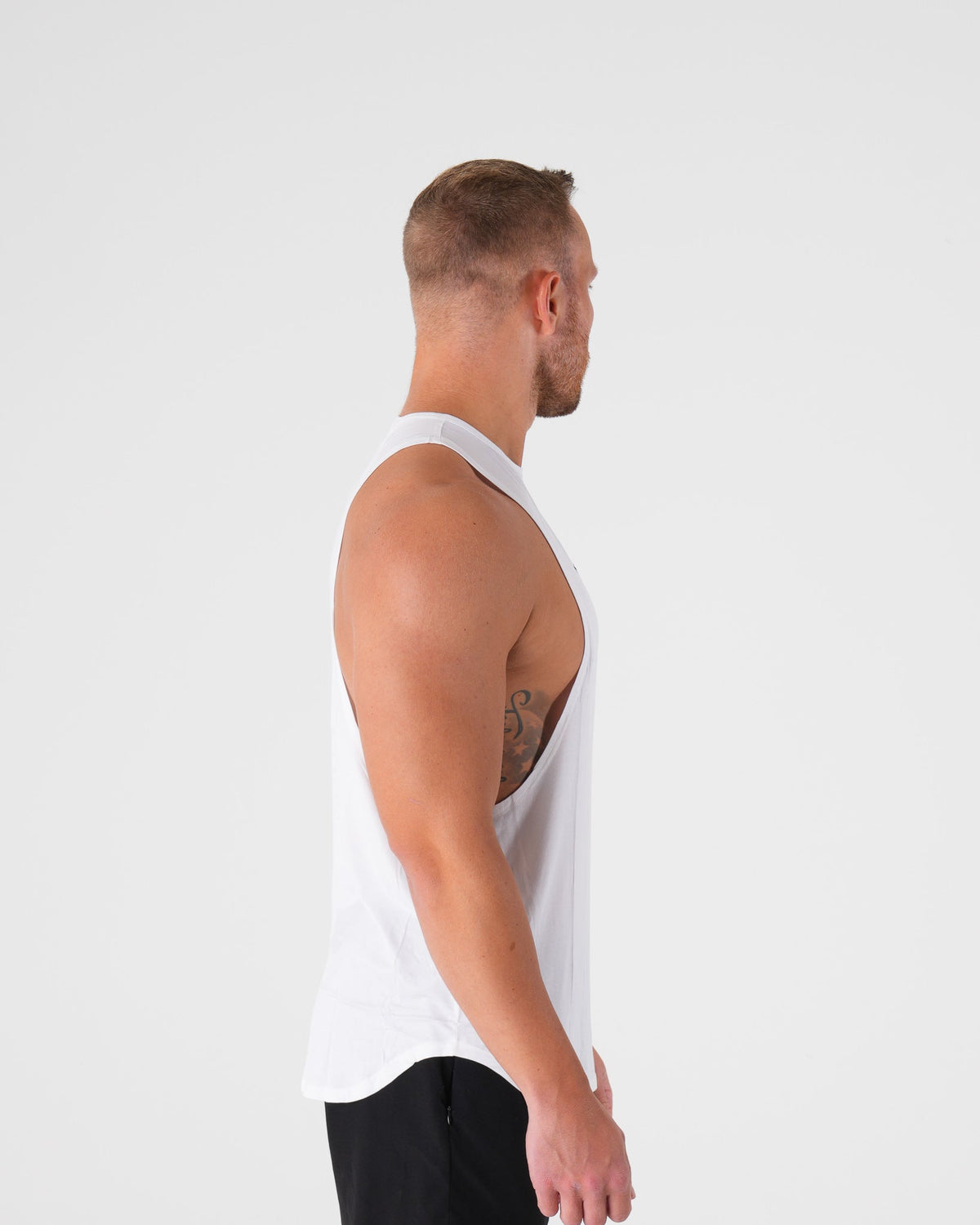 Men White Tech Edge Tank | NVGTN
