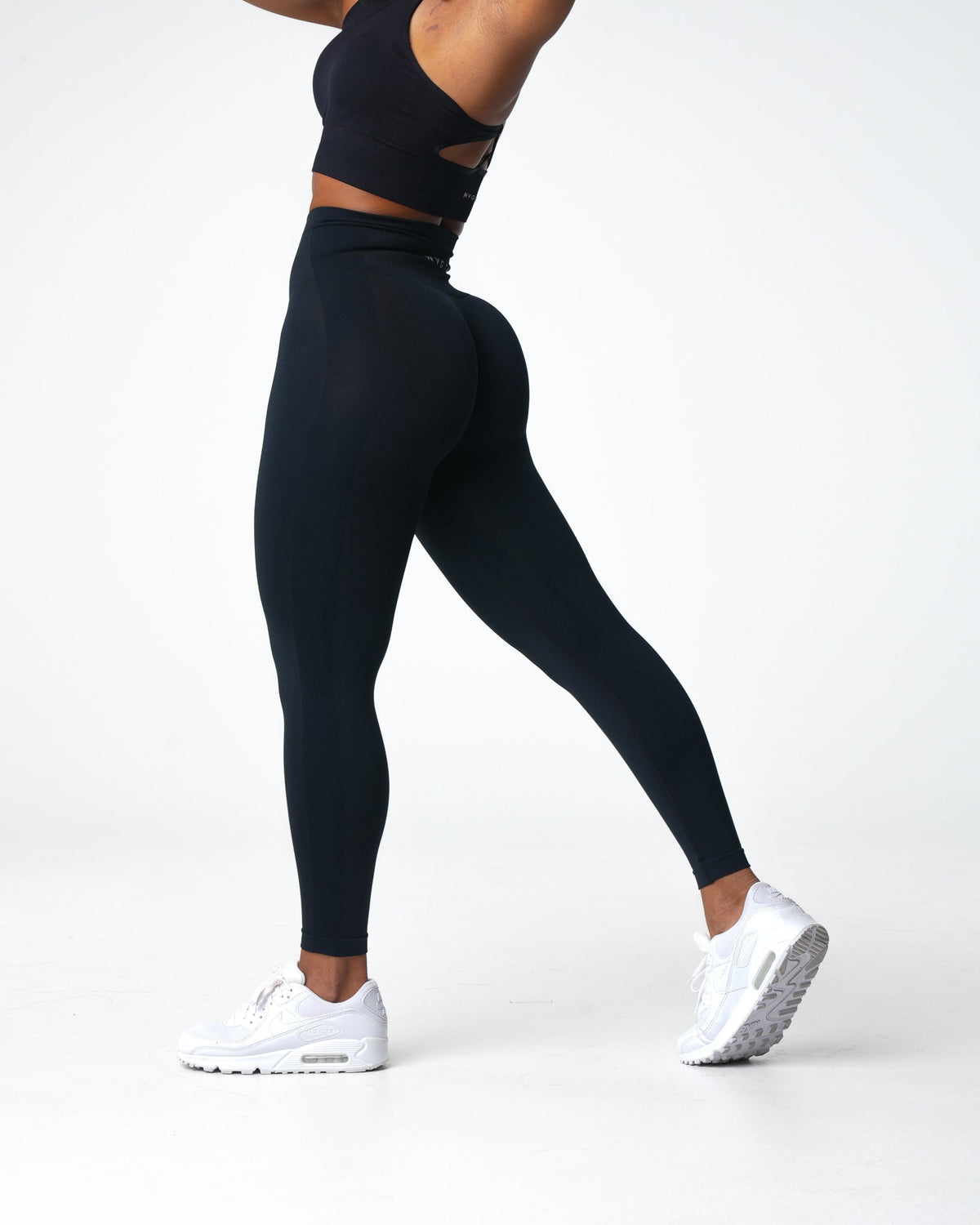 Women Black Performance Seamless Leggings | NVGTN