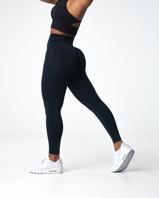 Women Black Performance Seamless Leggings | NVGTN