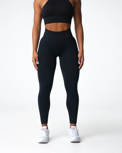 Women Black Performance Seamless Leggings | NVGTN