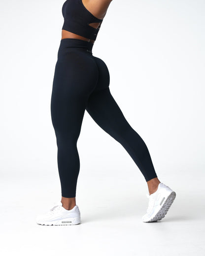Women Black Shape Seamless Leggings | NVGTN
