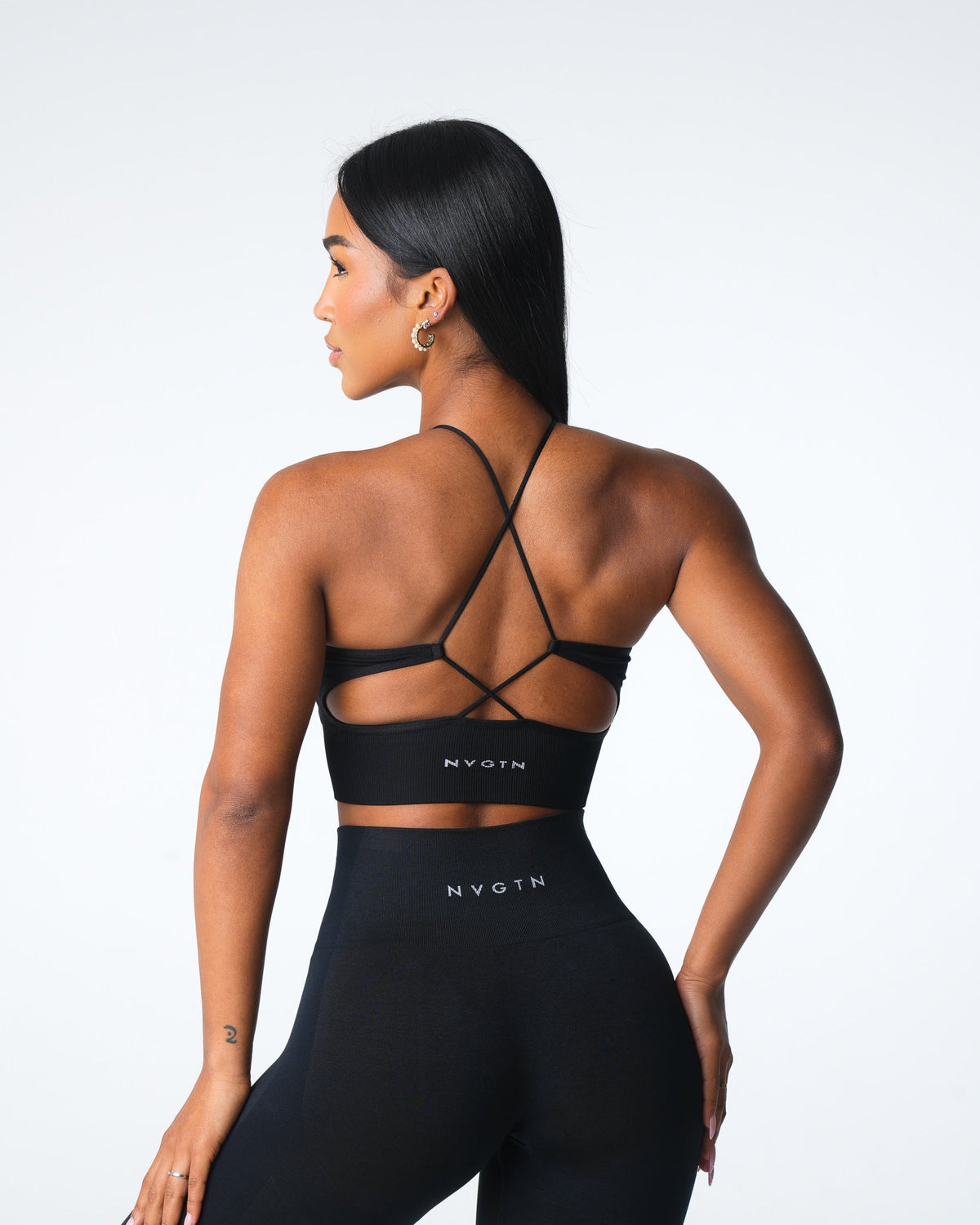 Women Black Embrace Seamless Bra | NVGTN