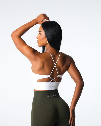 Women White Embrace Seamless Bra | NVGTN