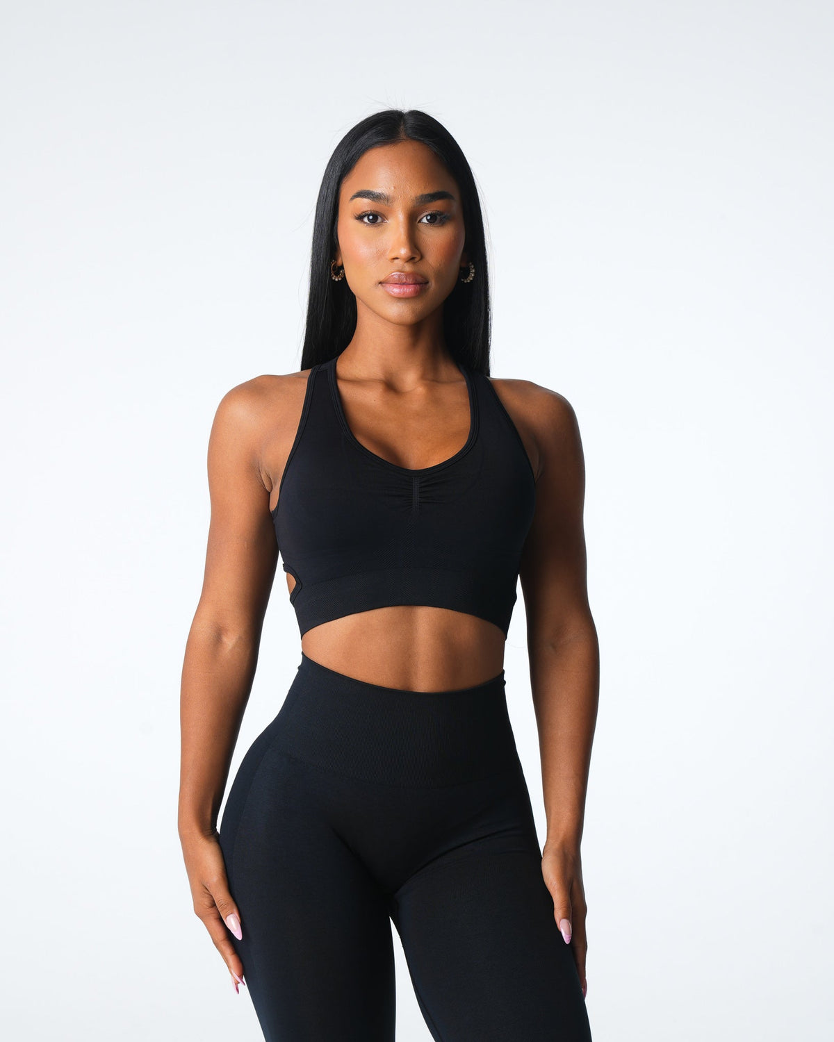 Women Black Rise Seamless Bra | NVGTN