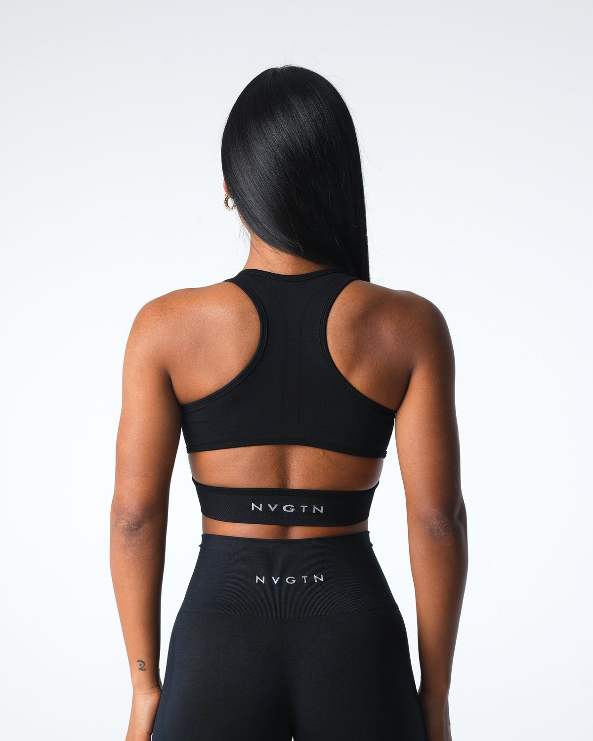 Women Black Rise Seamless Bra | NVGTN