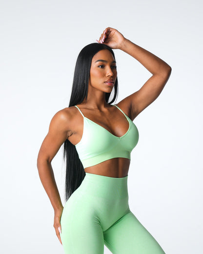 Women Pistachio Glimpse Ribbed Seamless Bra | NVGTN