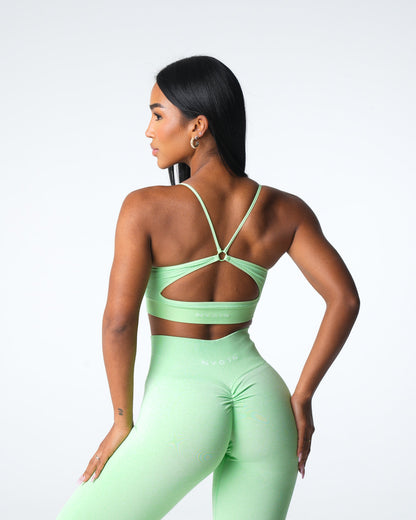 Women Pistachio Glimpse Ribbed Seamless Bra | NVGTN