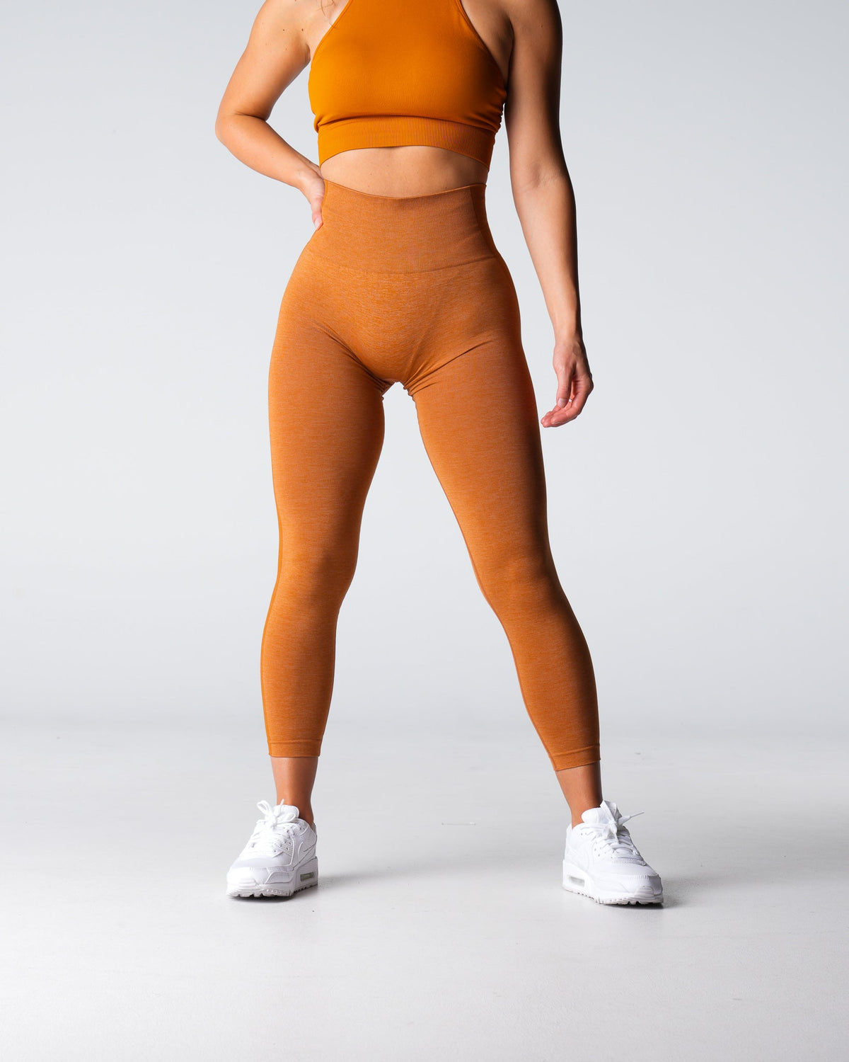 Women Terracotta Performance Seamless Leggings | NVGTN