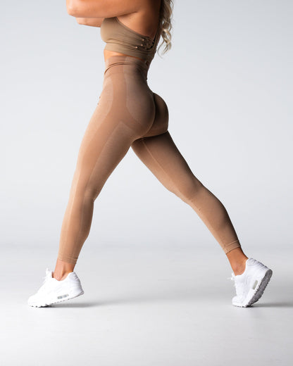Women Beige Performance Seamless Leggings | NVGTN
