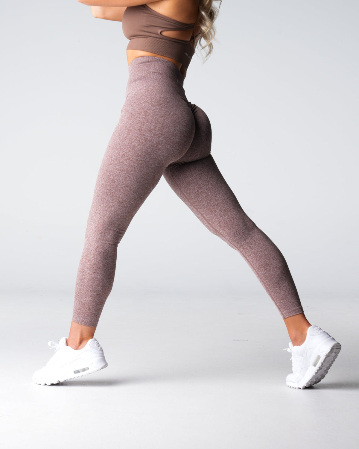 Women Cocoa Scrunch Seamless Leggings | NVGTN